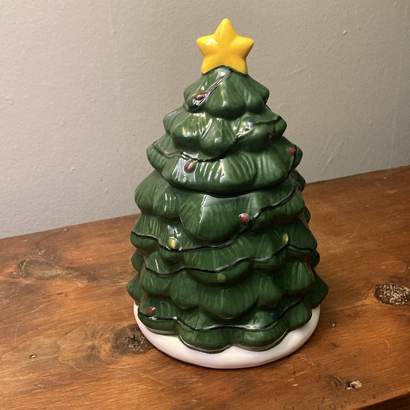 NWT- Stunning Holiday Christmas Tree 🎄with Lights Ceramic Cookie Jar Decoration - Picture 5 of 17